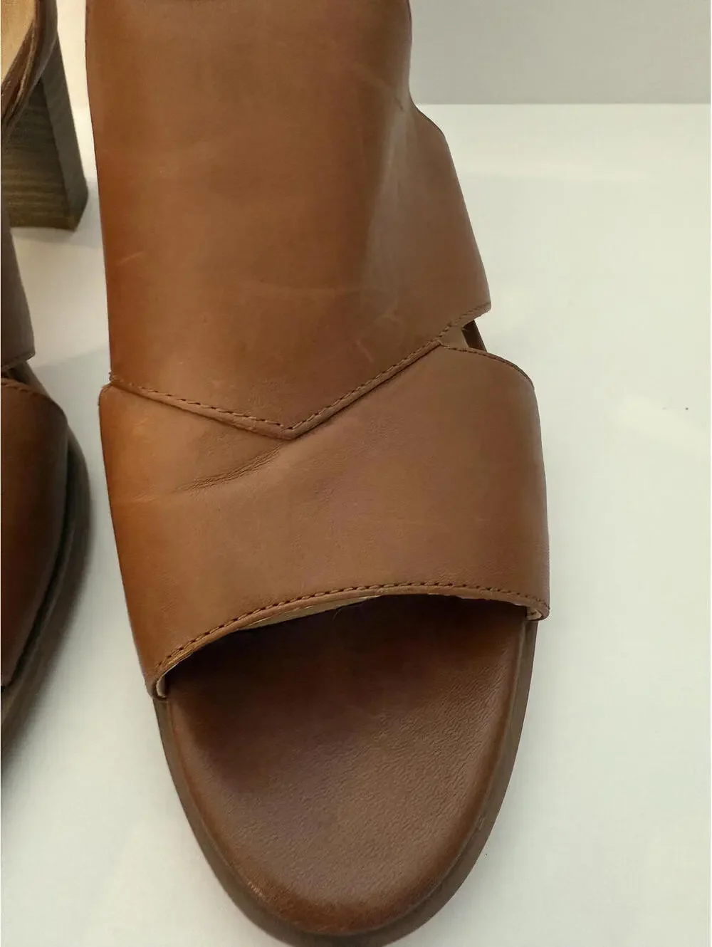 CLARKS Women's Sz 8.5 M Brown Kaylin 60 Glad Leather Sandal Quiet Luxury